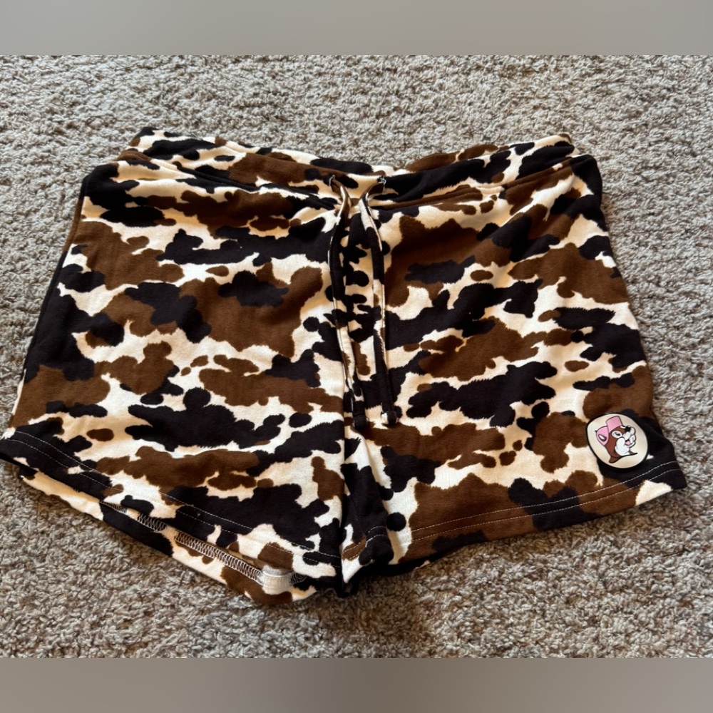 Buc-ee’s Camouflage Lounge Shorts for Women